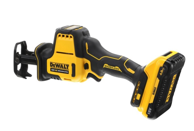 DCS369M2 DEWALT 18V AKU BEZUHLÍKOVÁ KOMPAKTNÍ MEČOVÁ PILA, 2 X 4,0 AH BATERIE, NABÍJEČKA, KUFR T-STAK